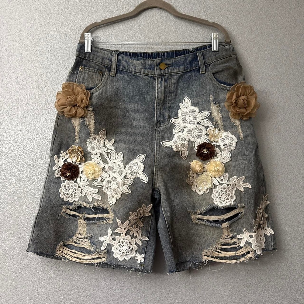 Women's Lace Flower Patchwork Ripped Grungy Jeans Vintage Distressed Shorts